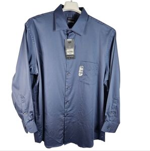 Men's Van Heusen Drees Shirt.